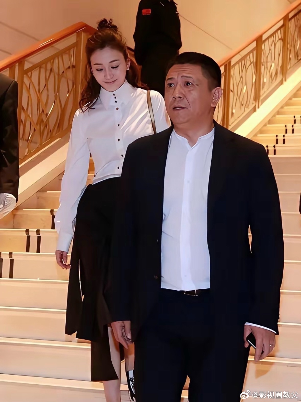 李小冉老公被执行2111万今天她老公被爆出来被执行 2000 万，她才出来说离婚