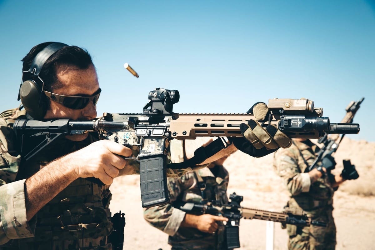 根据美国士兵系统网站的报道，USSOCOM 寻求超高速改进型突击步枪能力（HIC
