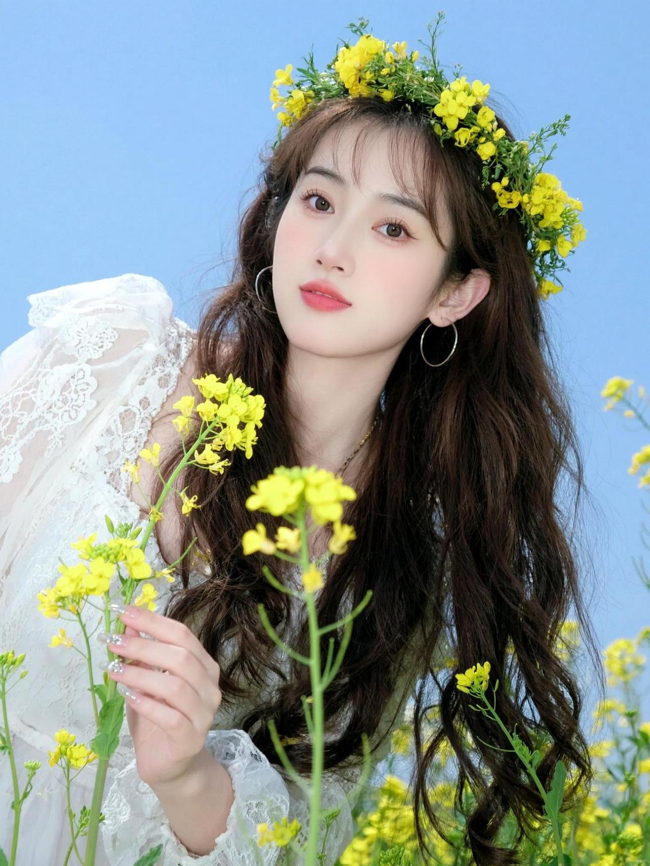 又到一年的油菜花。抖音玩法合伙人计划。拍同款上热门