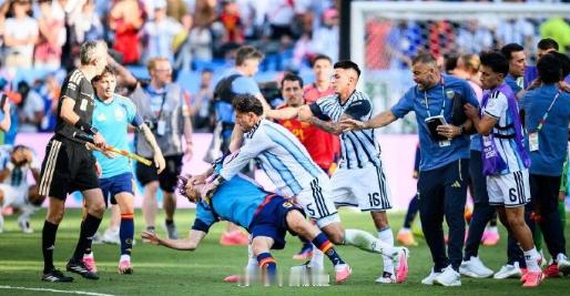 阿根廷队3人或面临长期禁赛【FIFA正式对阿根廷足协启动调查】当地时间7月29日
