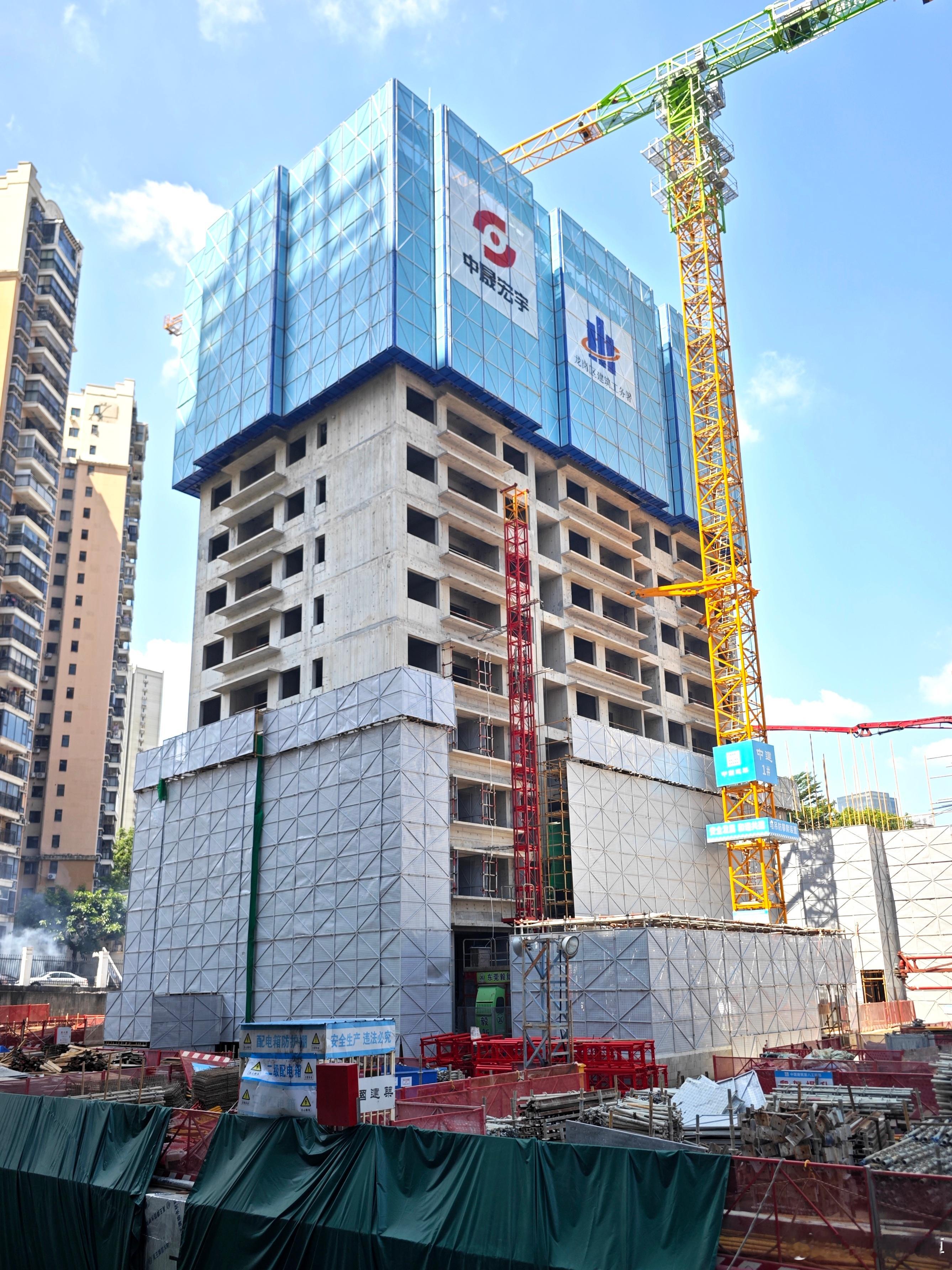暑假不停歇，从“五和消防站及保障房项目”（汇龙华庭）工地现场发来的进展：人才房施
