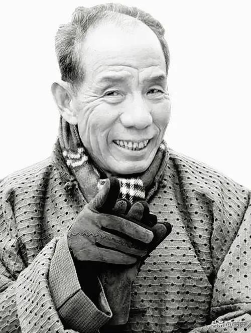 老戏骨魏宗万去世了
他不是死于意外
也不是死于贫穷，更不是死于健康，而是死于谁也