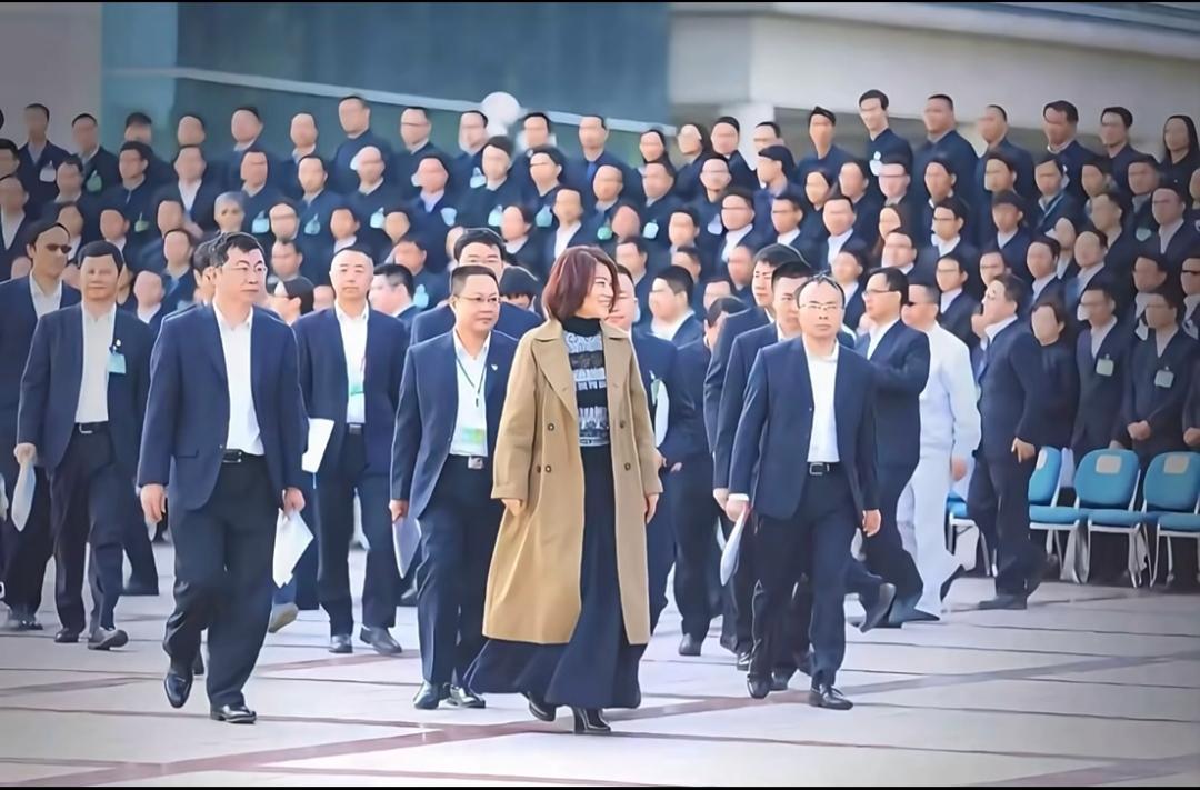 春风得意马蹄疾
一日看尽长安花