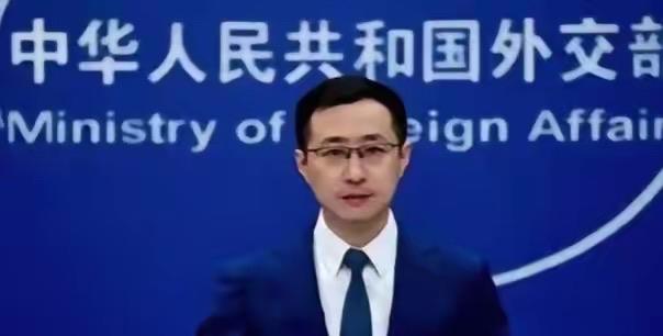 外交措辞变天！中方改口“日本执政当局”，信号不简单

     2月9日外交部记