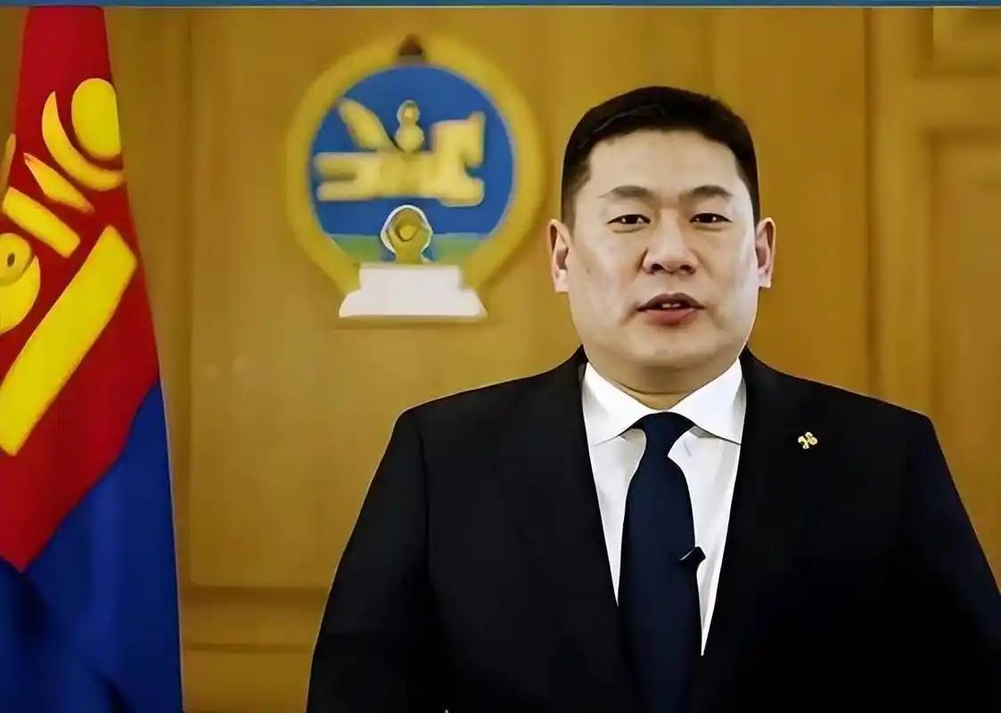 一位蒙古国网友曾经在网上发出了这样一句话：“当初蒙古为何要脱离中国独立出来？独立