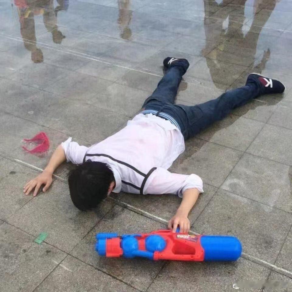 #刘昊然早期精神状态好超前# 考古完毕，得出结论：刘昊然的早期精神状态，是我等凡