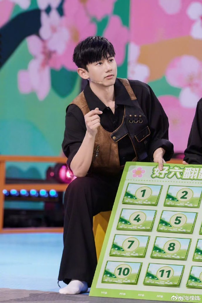 张杰黄子弘凡连倒放都能唱 被你好星期六 里张杰和黄子弘凡狠狠惊艳！倒放歌曲信手拈
