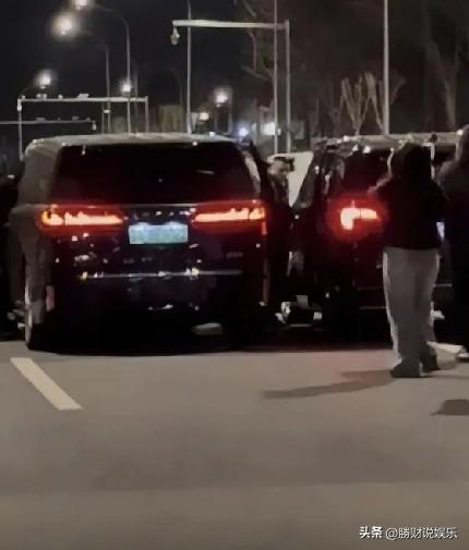 突发揪心！宋亚轩张真源车辆疑似剐蹭，私生阴影再引全网担忧
 
3月3日晚，时代少