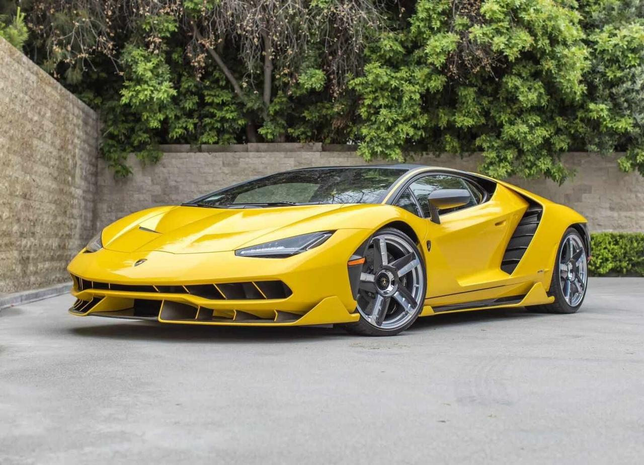Lamborghini Centenario：为什么它的车身像被空气切开了？
	