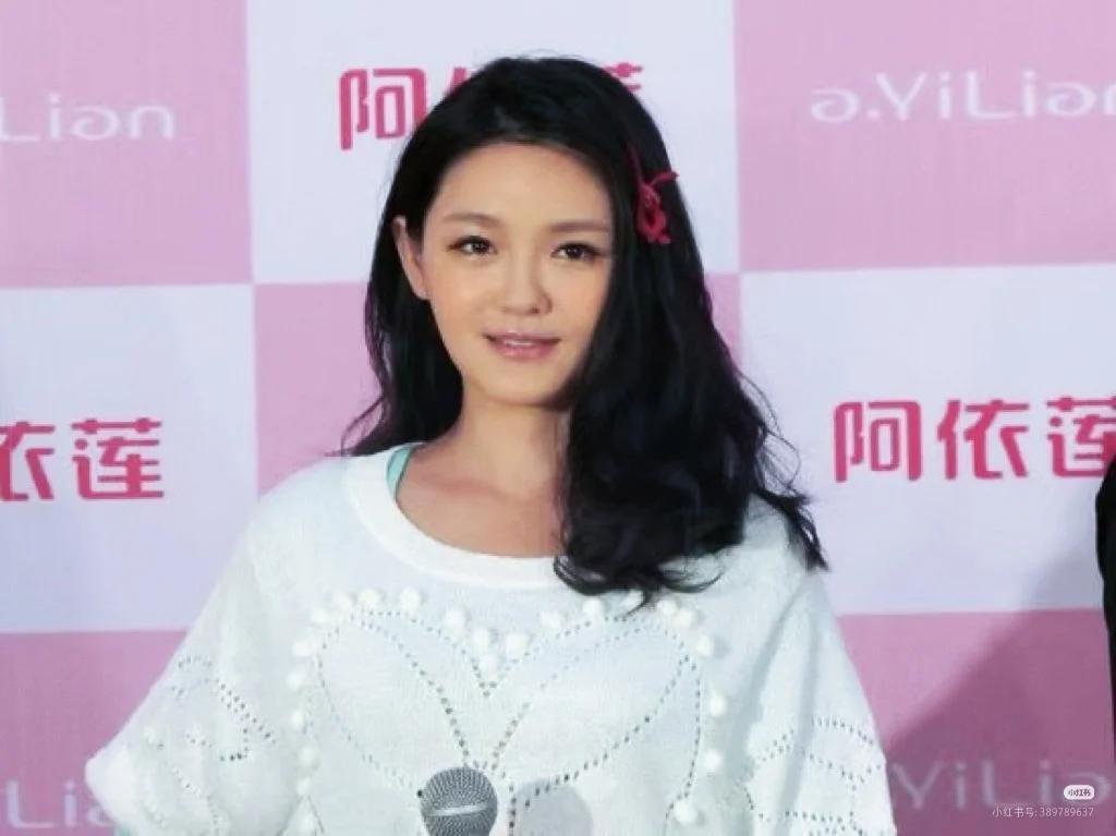 你看她每件事上做的选择，就可以看出她本质是一个依赖心、托付心很重的女人，只是表面