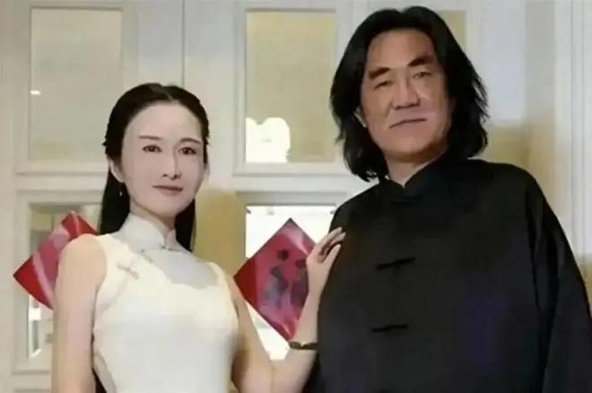 心酸无奈！只因妻子一句嫌弃有老人味，75 岁张纪中耗时 3 小时剃掉相伴 30 