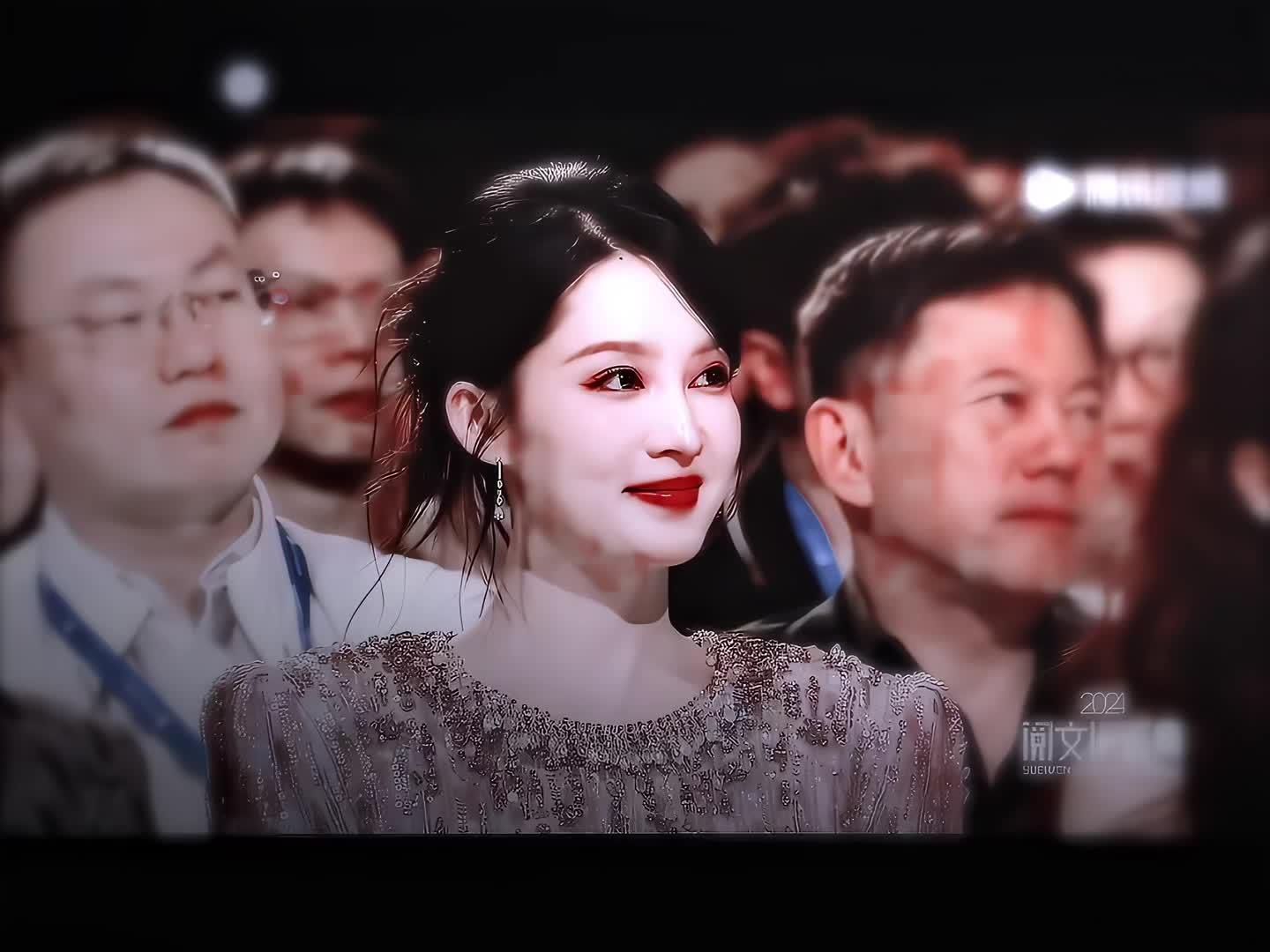 怎么能美成这样