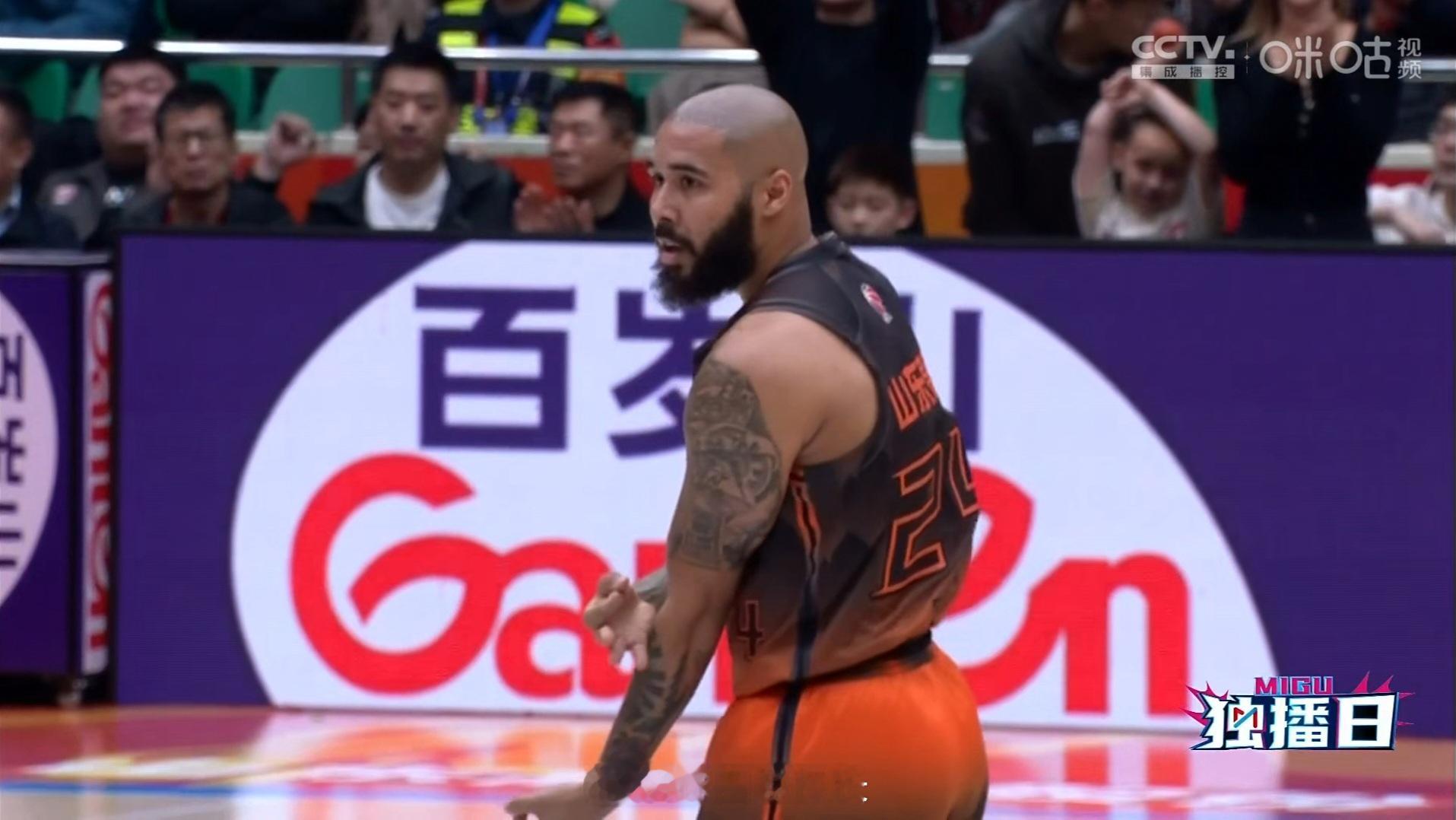 摩尔爆了山东男篮vs山西男篮 ​​​