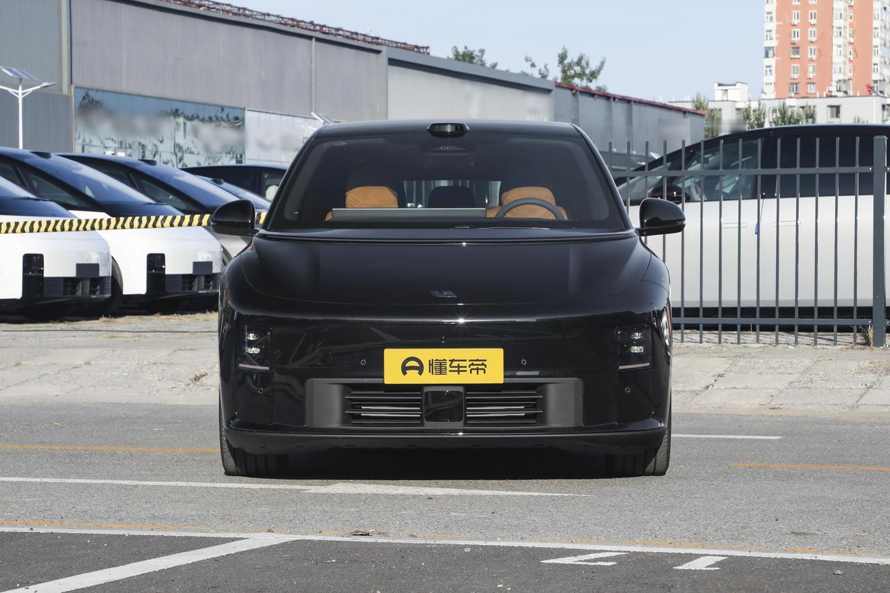 二手理想 i6 别着急下手！逛市场看了多台准新车，行情、优缺点一次性讲透
兄弟们
