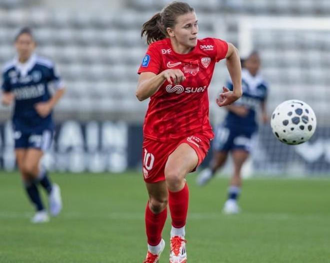 此外，据了解，曾有俱乐部于今年1月向体育总监西尔万-卡里奇报价至少10万欧元，求