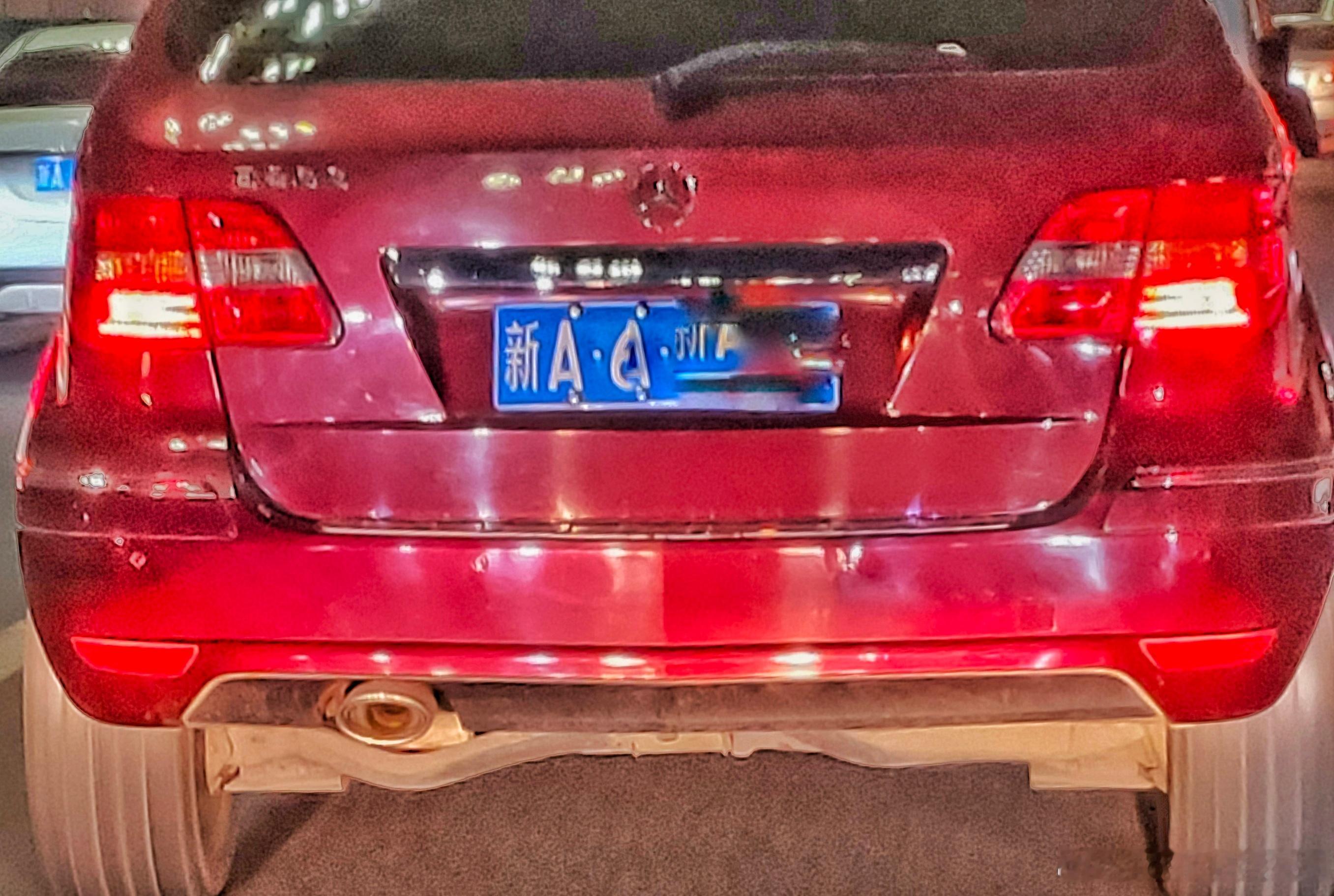 瓦特连杆。。。绕一下。。。绕过排气。。。奔驰B老版。