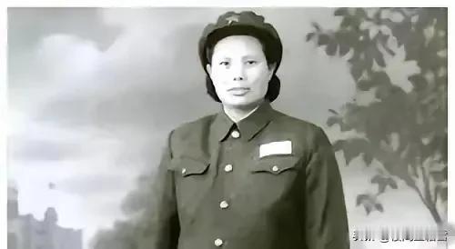 1951年，开国上将洪学智的夫人张文，在山西寻女12年无果。饥肠辘辘时被一村民邀