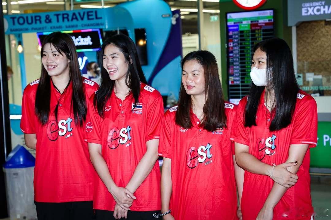 国际排坛动态泰国排球泰国U21女排国家队已经启程前往印尼泗水，以参加8月7日至1
