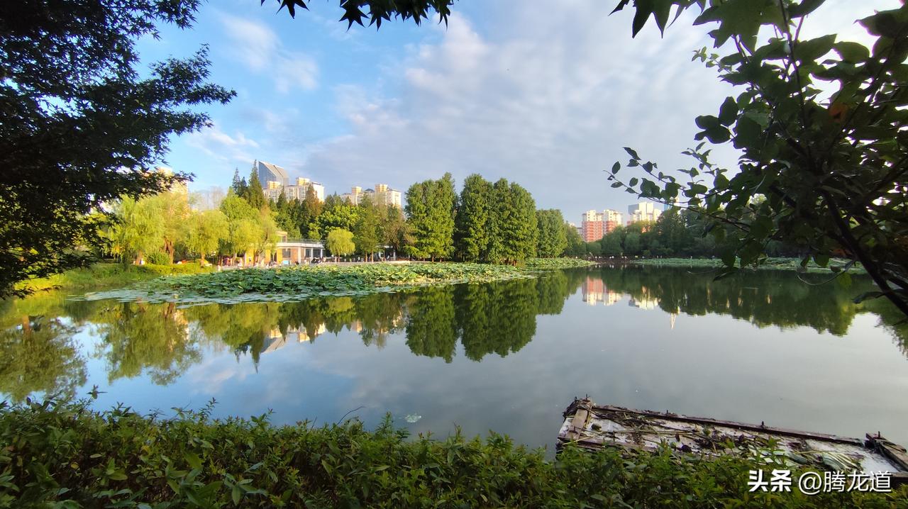 分享你随手拍的风景湖畔倒影景色新