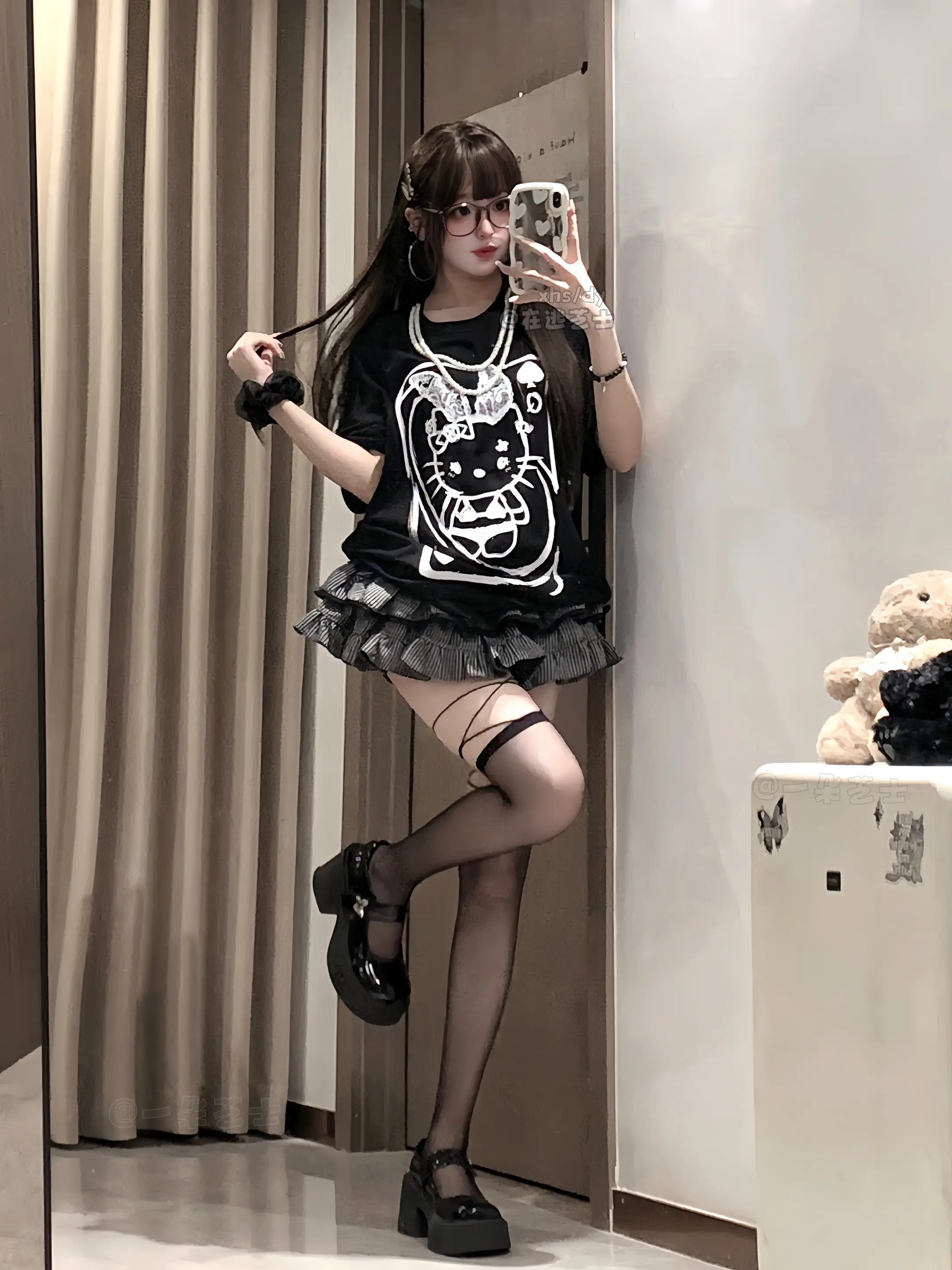 你身上怎么有其他小猫的味道ᐡ•͈ ·̭ •͈ᐡ