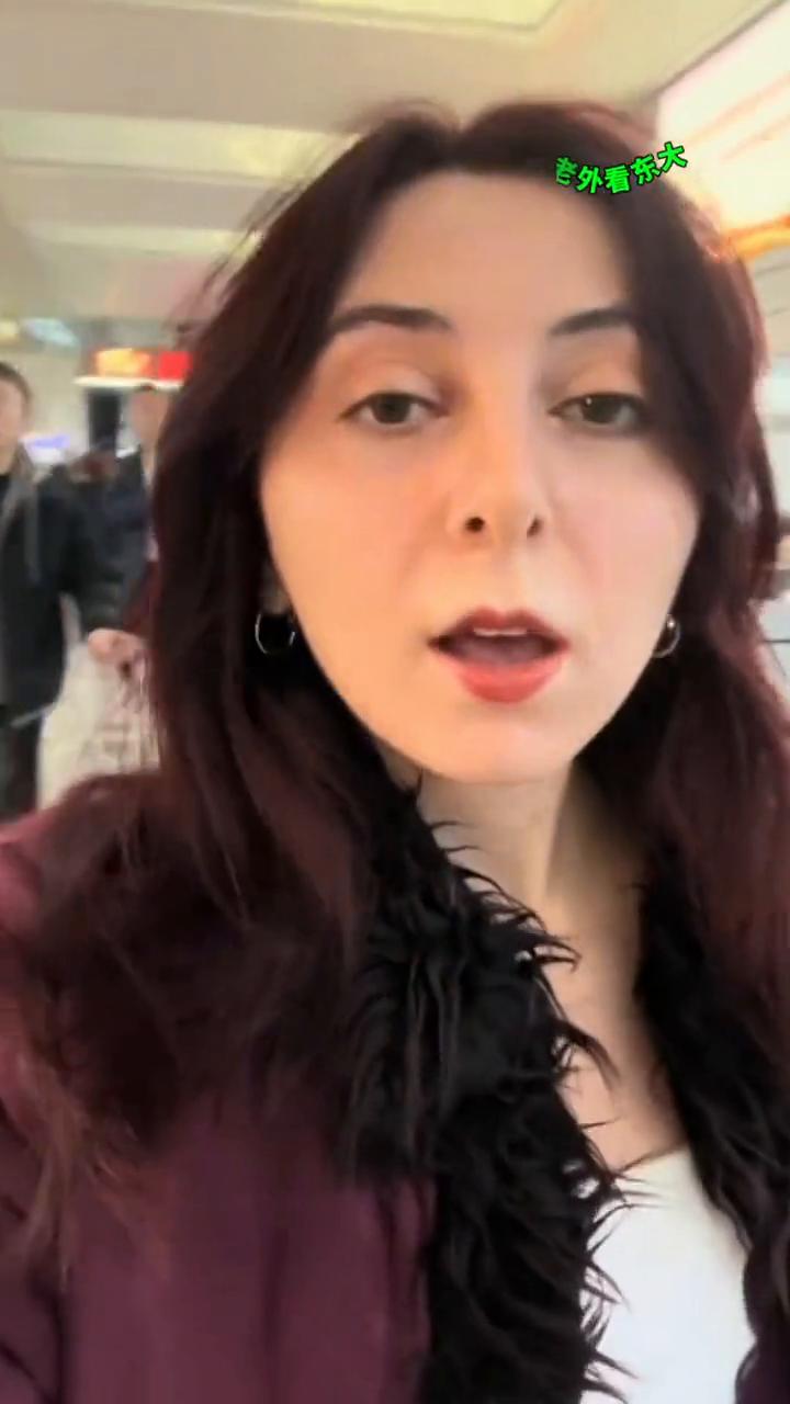 专程去无锡尝《骄阳似我》这部中国剧里的梅花糕。
和我一起去无锡尝尝中国电视剧里同