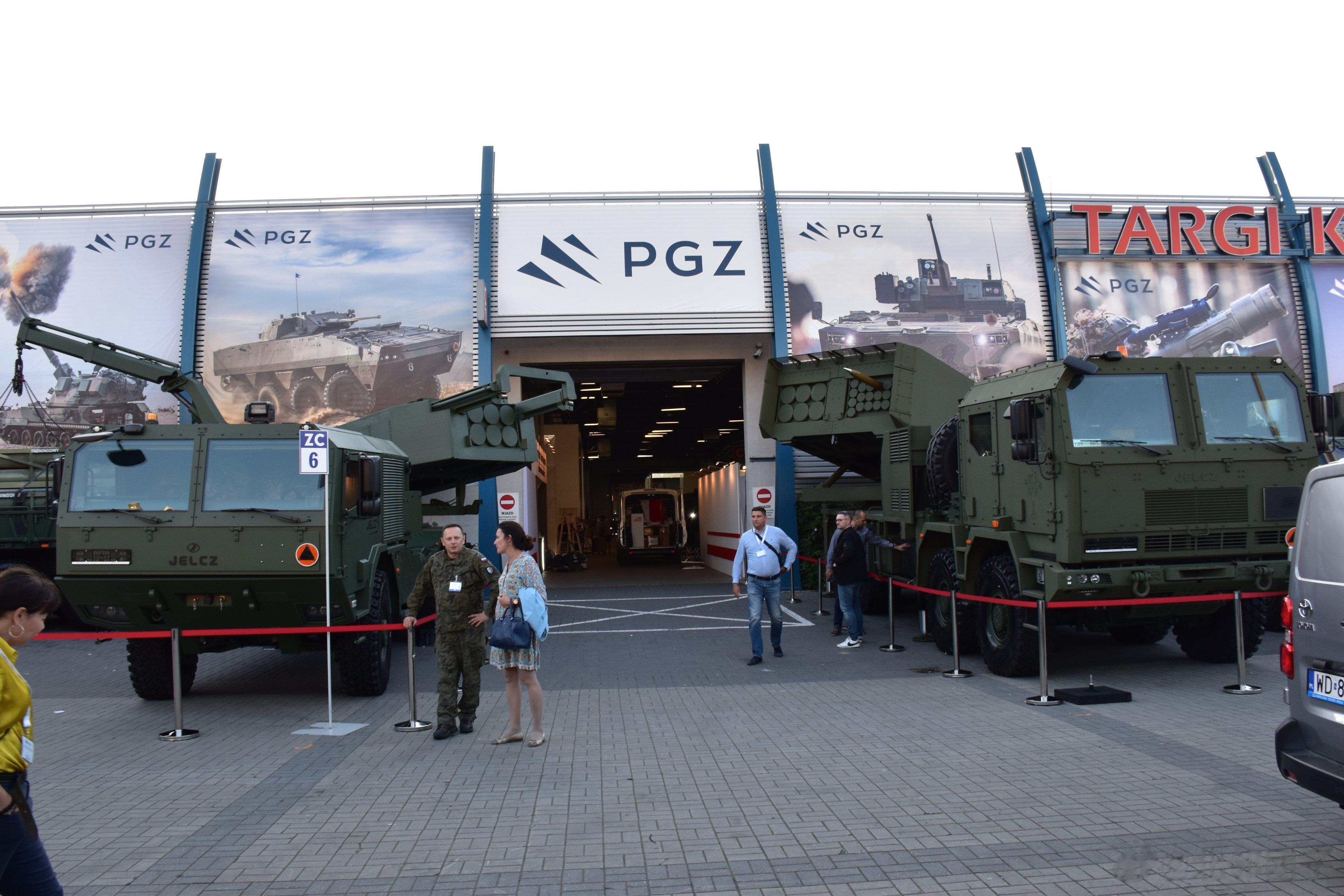 【图1】在2023年波兰凯尔采安防及防卫设备展览会（MSPO2023），“波兰军