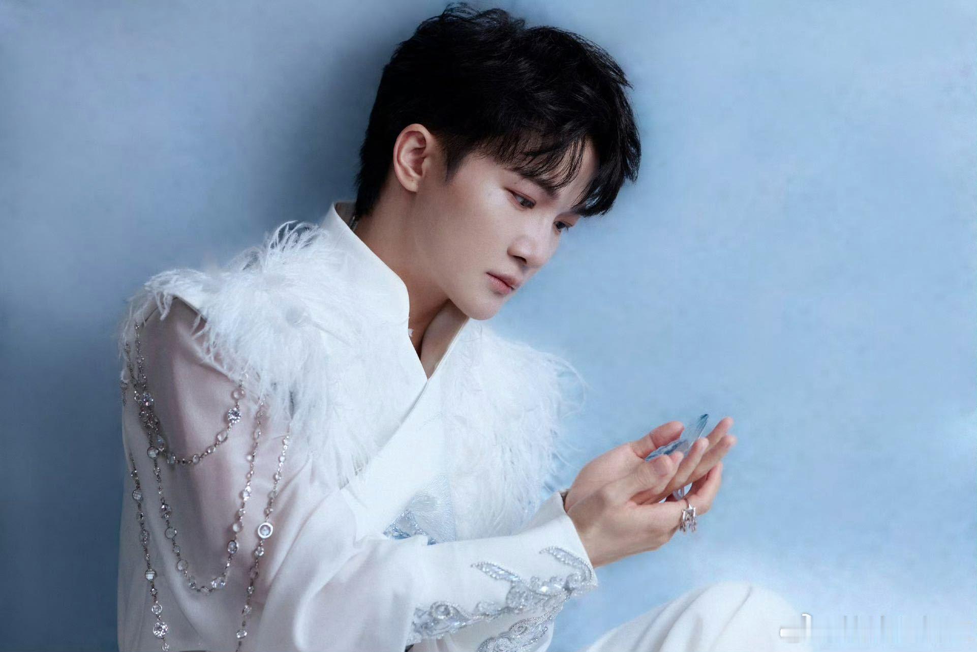 周深有你在的世界上线 没想到周深和王者荣耀世界的合作这么惊艳，新歌旋律抓耳歌词走