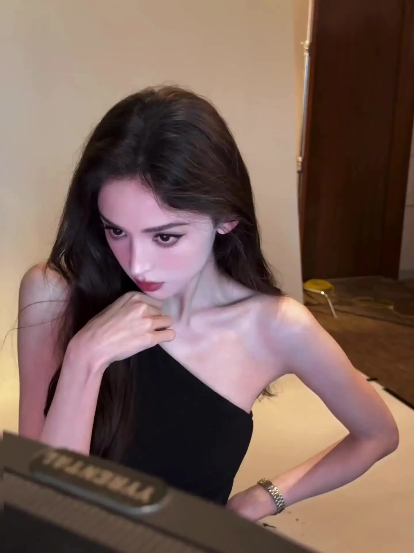 四奢女帝，欧米茄名人大使古力娜扎