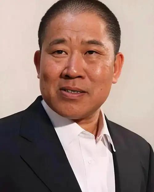 演了一辈子坏人，68岁的杜旭东却是最硬气的爹，女儿怀孕6个月遭前夫冷暴力，他拍板