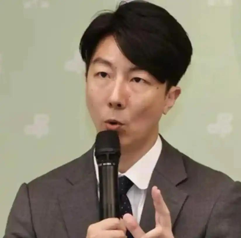 [熊猫]民进党发言人吴铮：“我不是中国人，也不乐见中华民族伟大复兴，我是妥妥的台