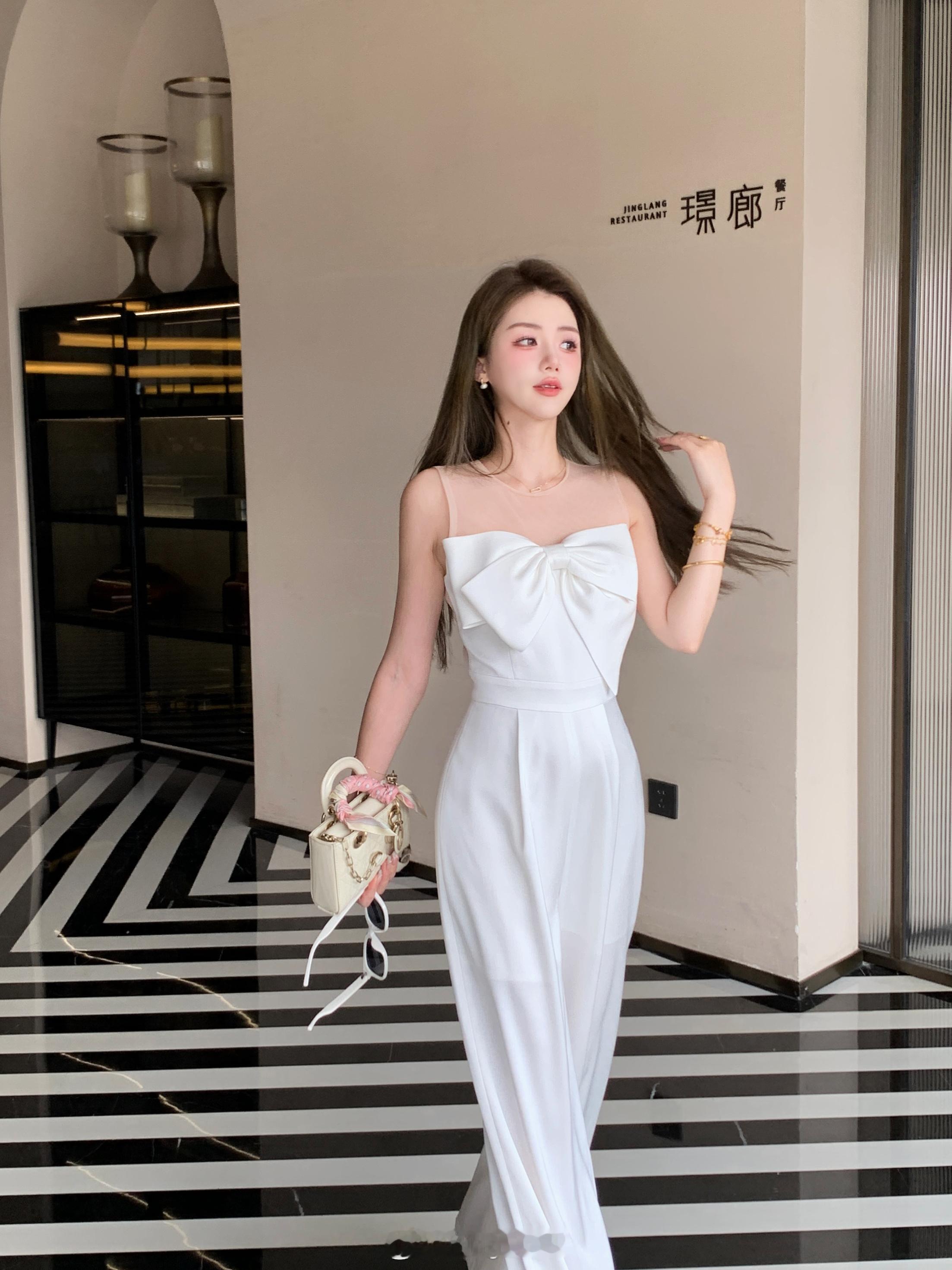 妈耶！这个我可以穿整个夏天！！！巨巨巨好看的气质范儿 ​​​