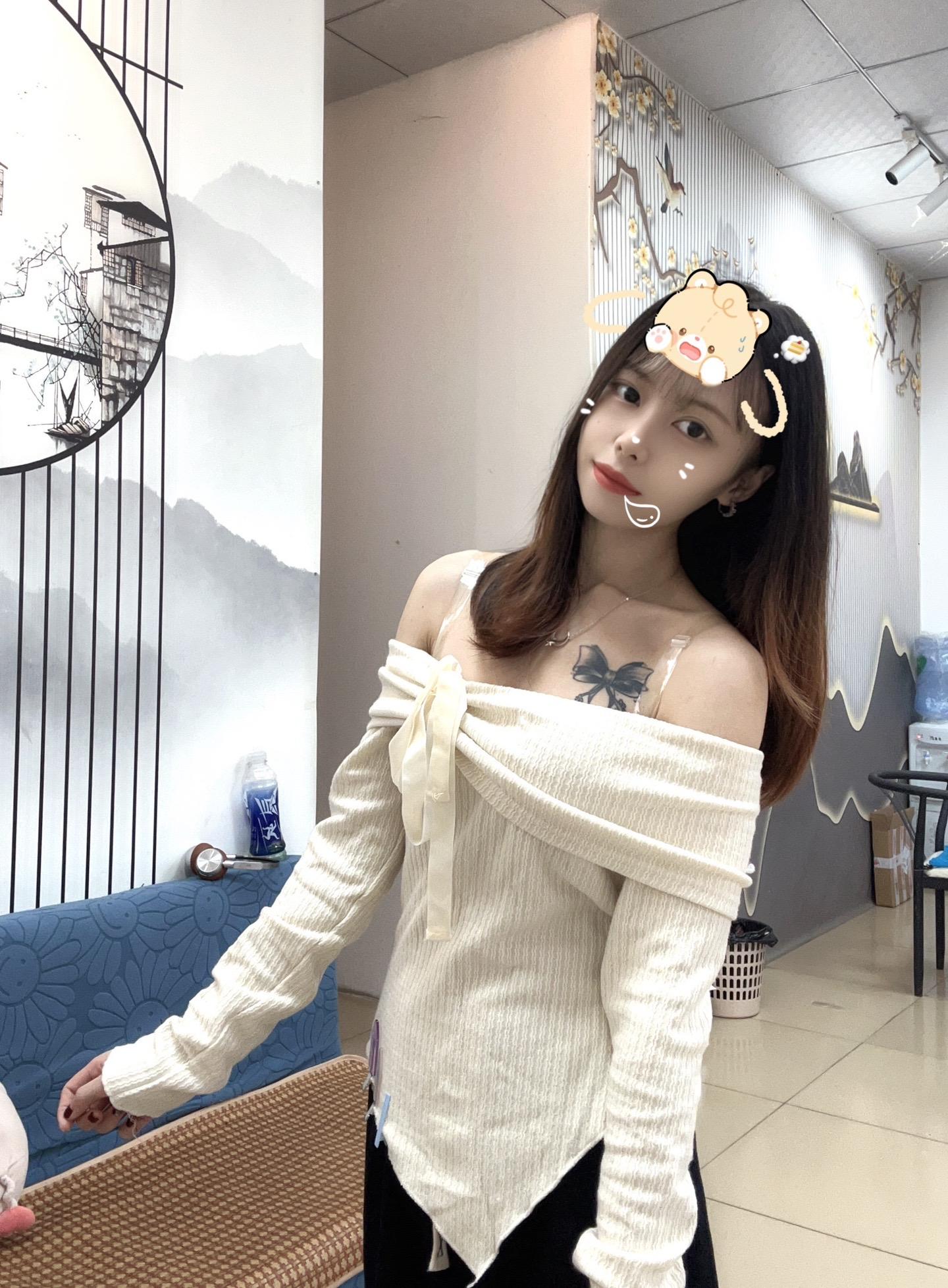 以前不甘心 总想争个对错 现在不会了 人心各有所愿 没有道理可言