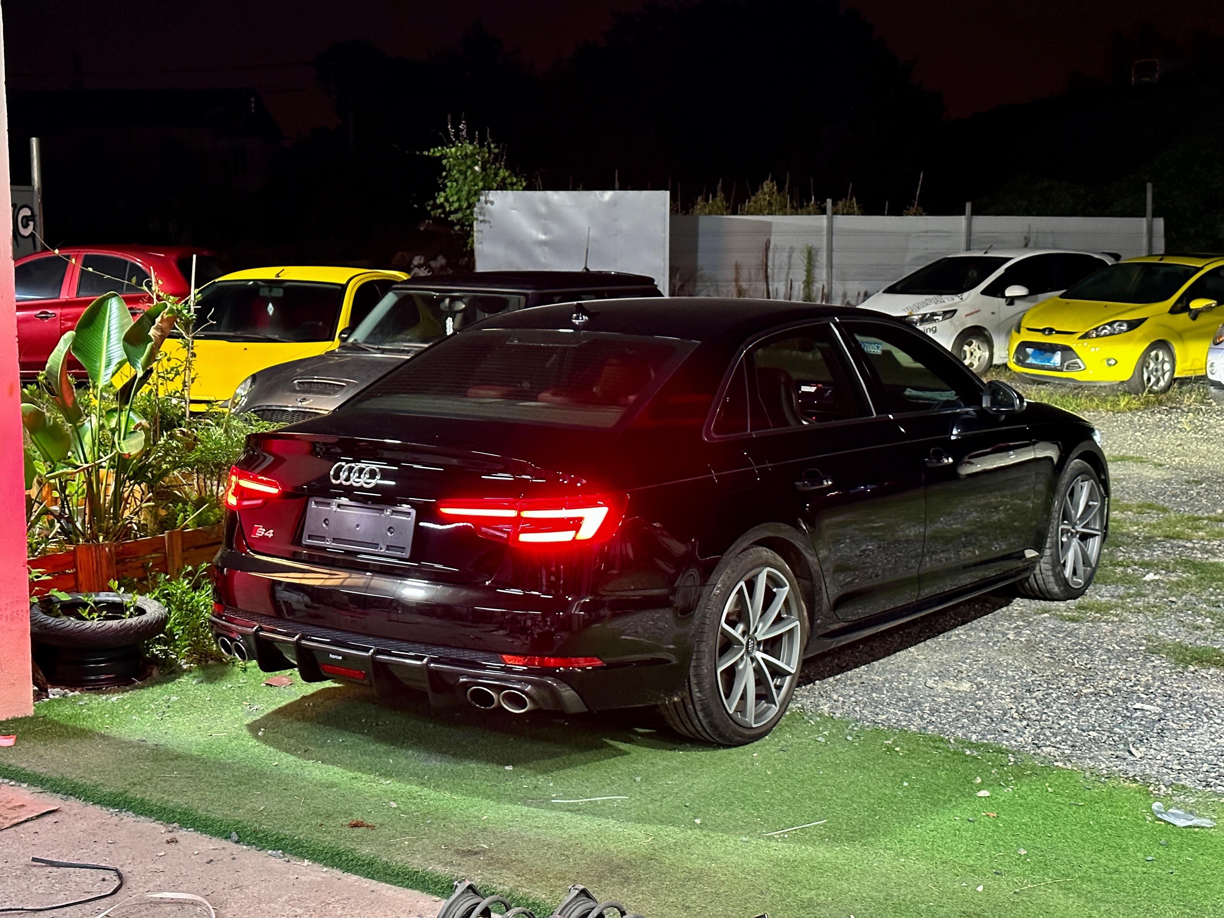 THE S4 ​​​