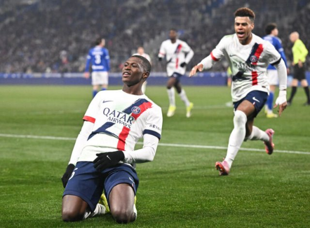 法甲第20轮，巴黎圣日耳曼客场2比1战胜斯特拉斯堡。第19分钟，马尔基尼奥斯手球
