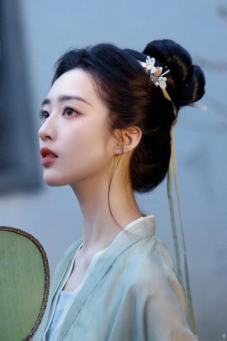 【蒋梦婕 邓恩熙】夜悬双镜满，皎皎两婵娟 ​​​