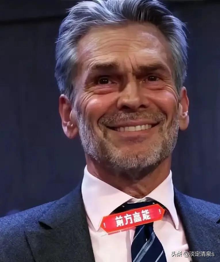 真相大白！
荷兰的帮凶曝光了：
安世中国公告，中国区员工办公账号被批量禁用致部分