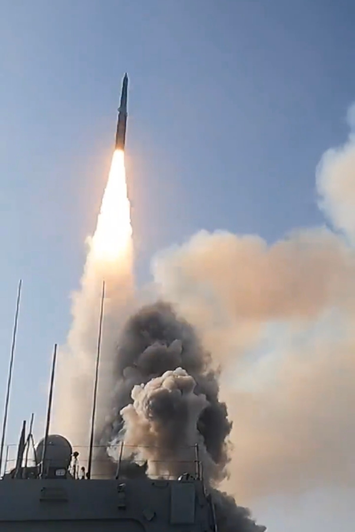 这个带劲儿，官方公布H/AJJ20定型试射画面烽火问鼎计划