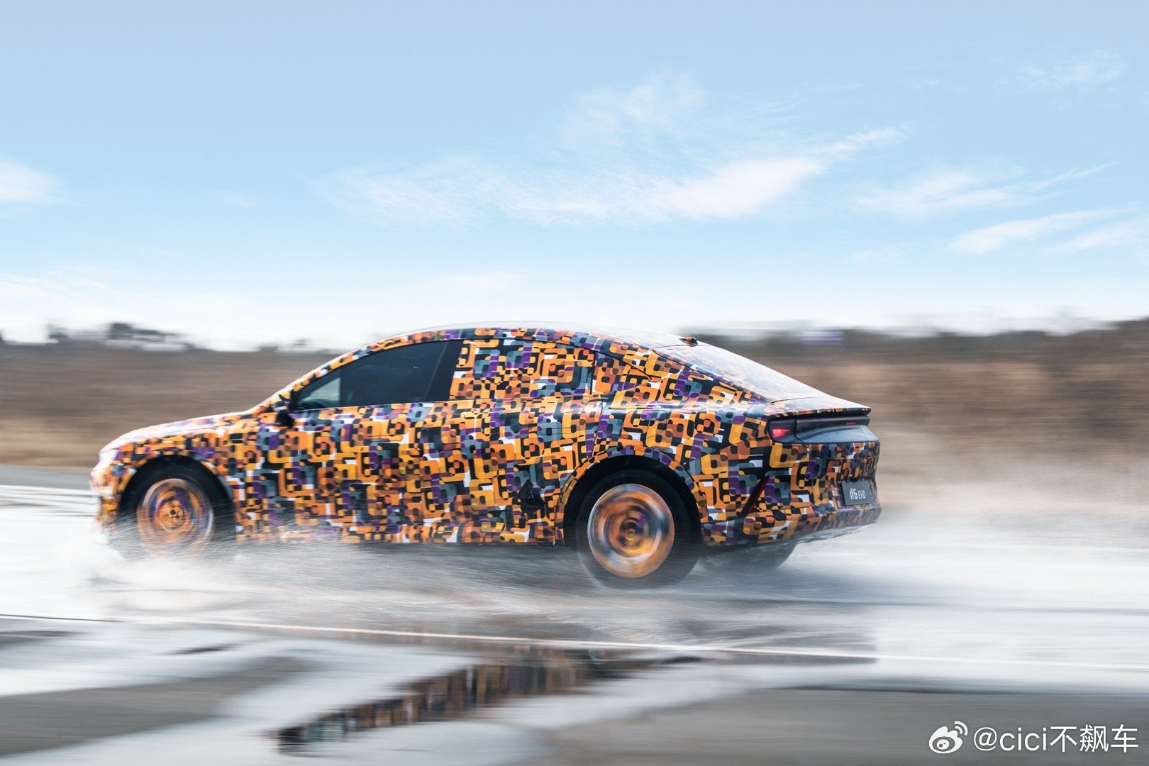 smart精灵6号EHD的麋鹿测试竟然有CEO佟湘北亲自参与，敢上阵挑战超高速的