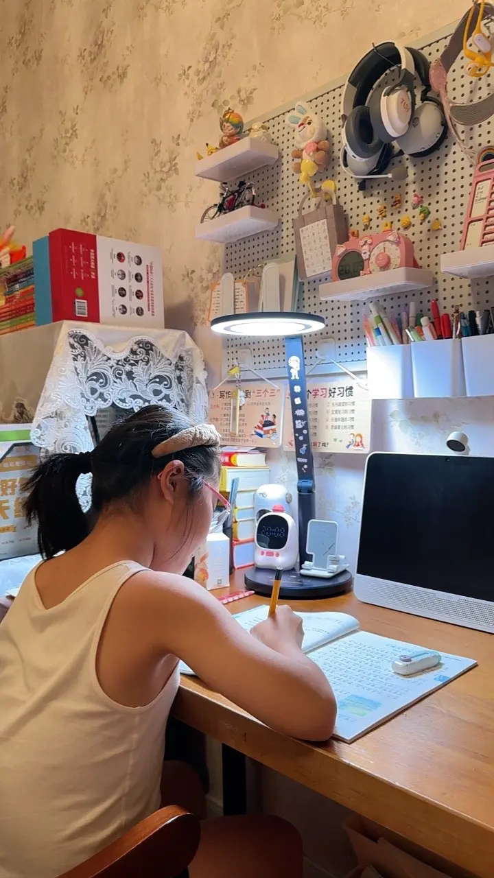 燥热的夏夜 乖孩子…