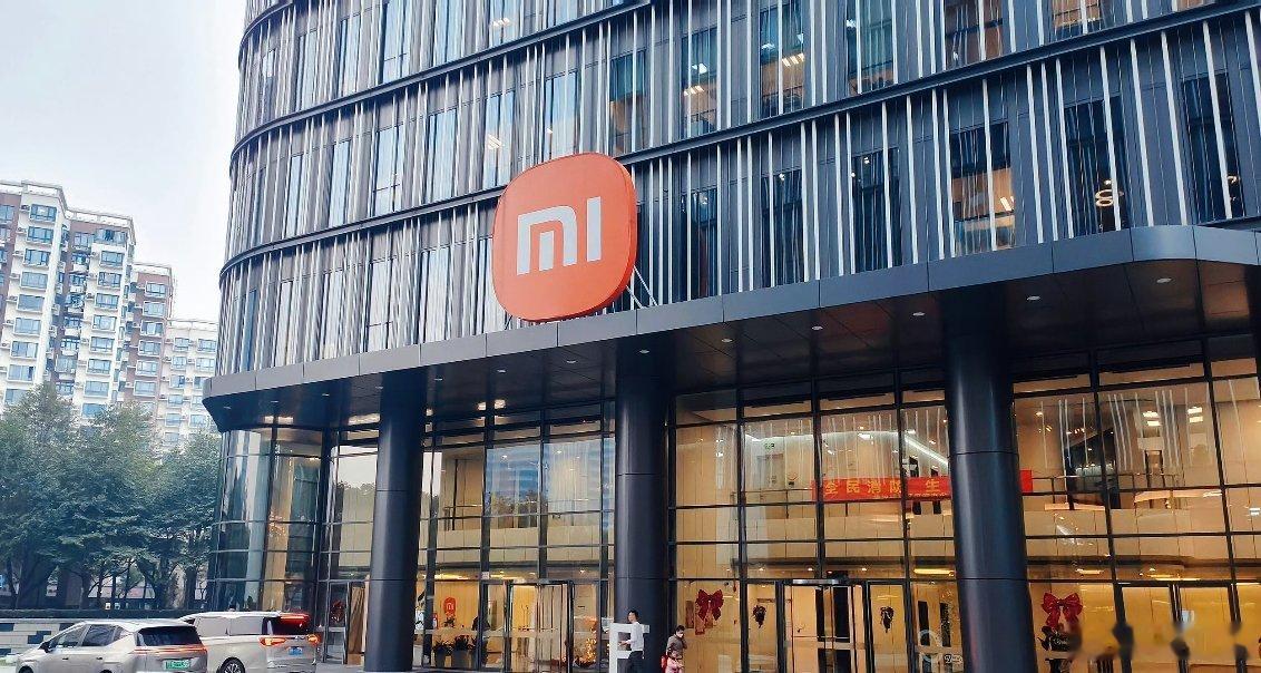 小米高层重大调整王晓雁不再兼任销售运营一部总经理，由原电商部总经理陈幕楠接任，直