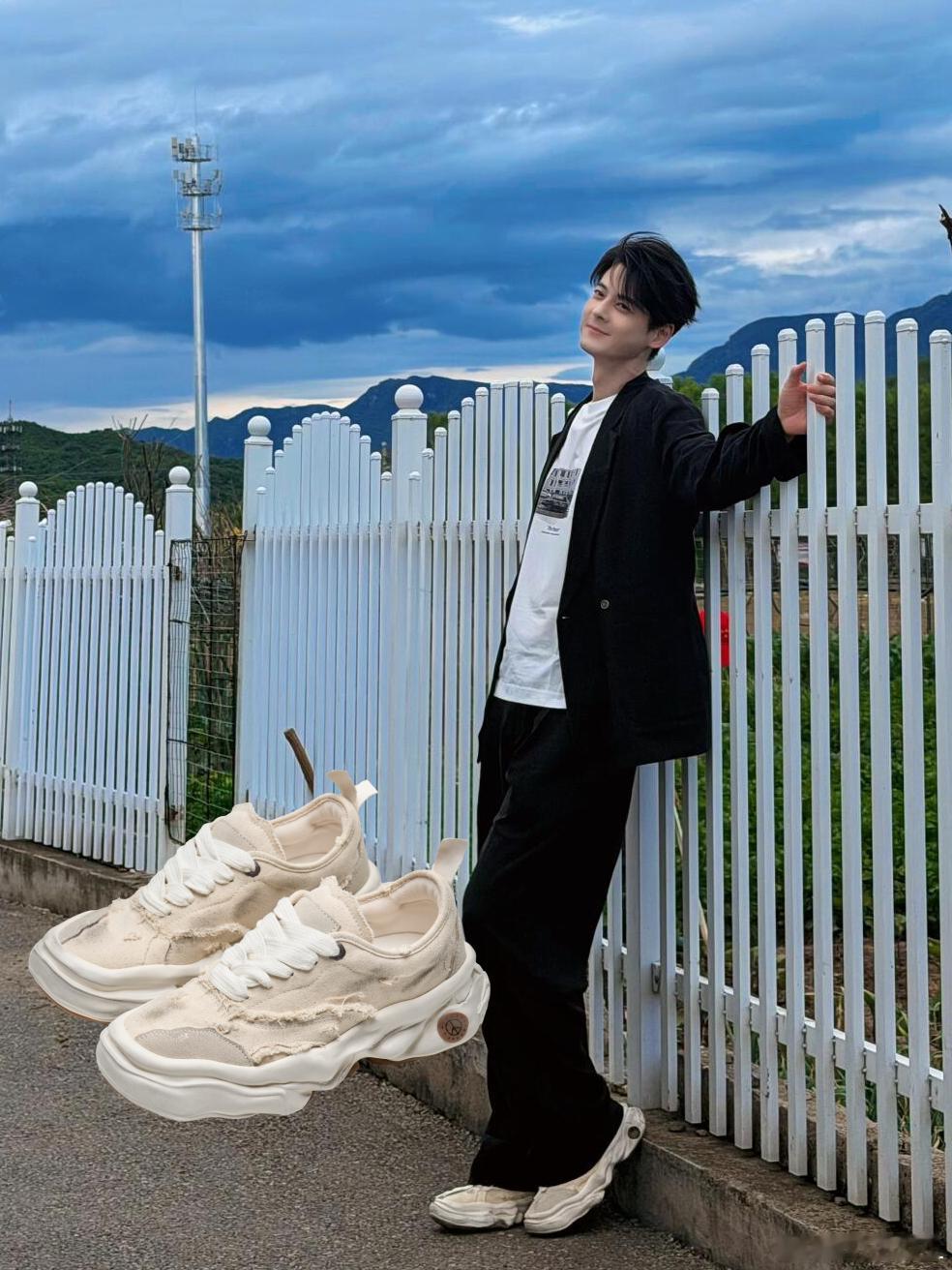 帅对郭品超来说像呼吸一样简单🌄在po文中：上脚【xVESSEL Rock So