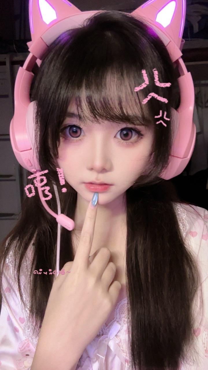 你咋整的？咋一叹气就有人哄你