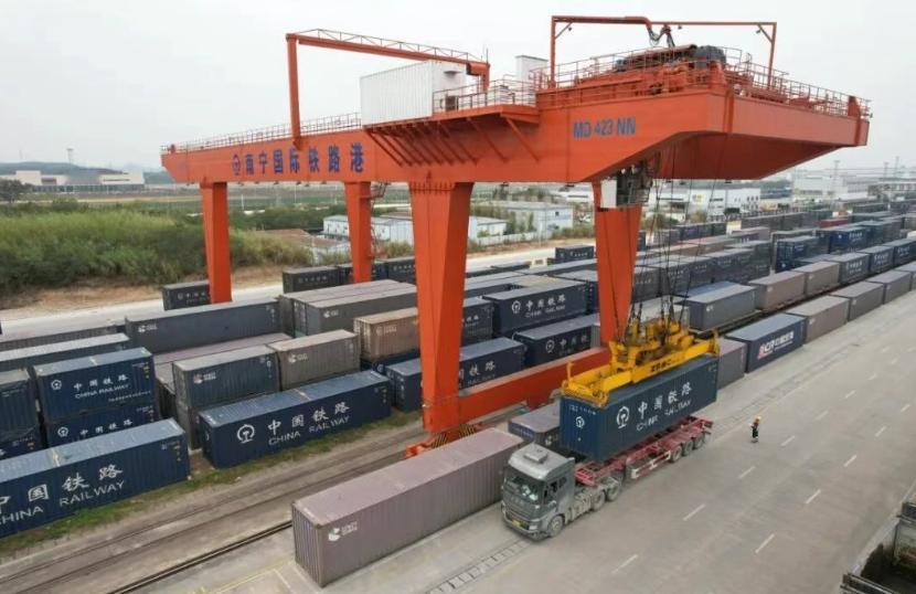 南宁局二季度新图！1013列！历年最高！
总量与增量：图定货物列车总数达 101