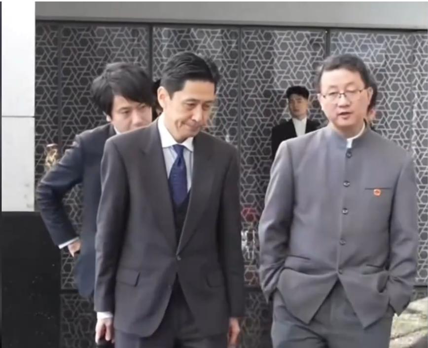 什么叫“从从容容，流游刃有余”？这就叫“从从容容，流游刃有余”！
——