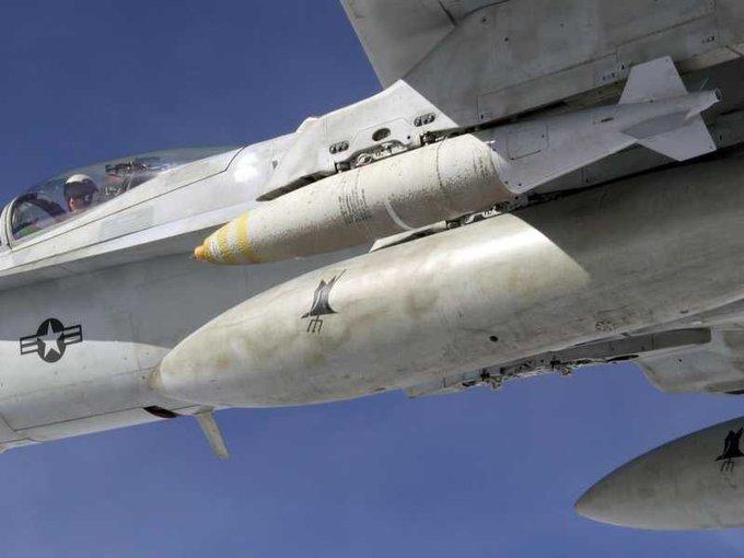 美国批准向以色列紧急出售价值 1.52 亿美元的武器。

其中包括 12000 