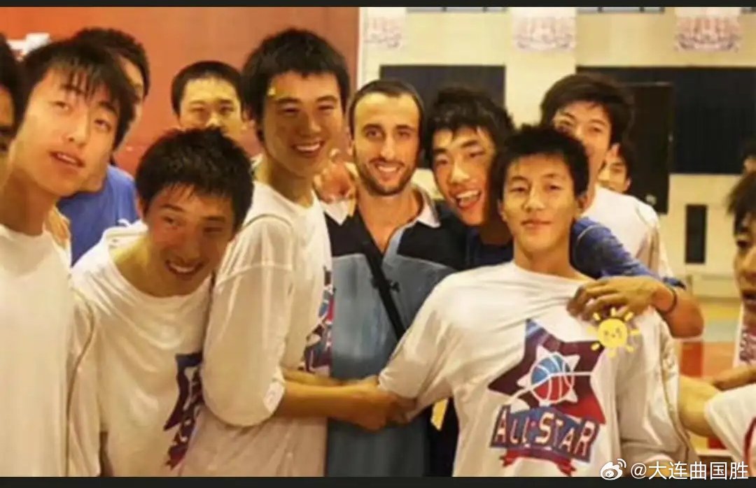 辽宁男篮vs广东男篮全运会广东男篮晋级四强辽宁男篮这张老照片你要是认待4人以上我