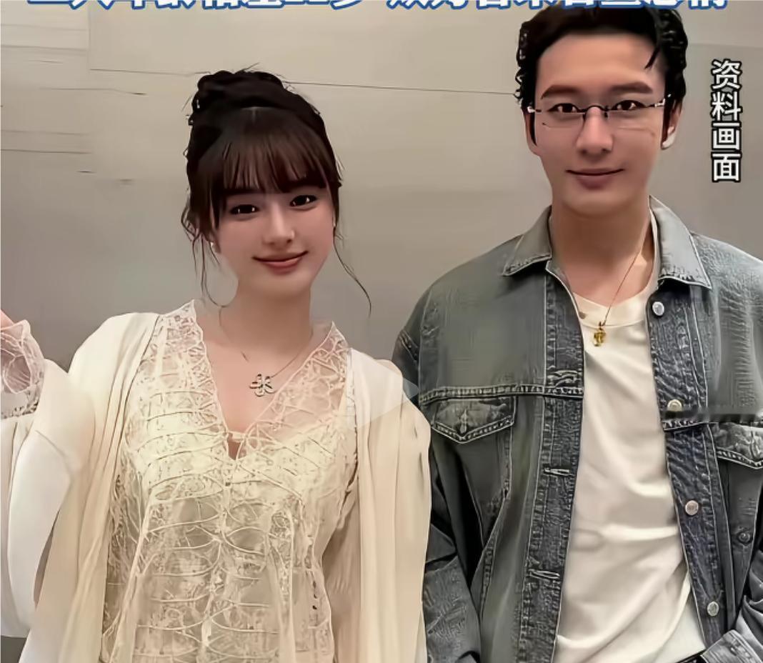 49岁的黄晓明新女友曝光，二人年龄相差22岁，女友胡冉儿学霸白富美，实力出众，长