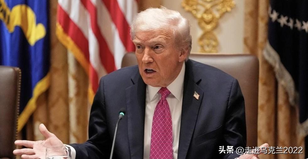 特朗普再次就战争问题指责乌克兰



乌克兰应当尽快达成协议、结束战争，因为美国