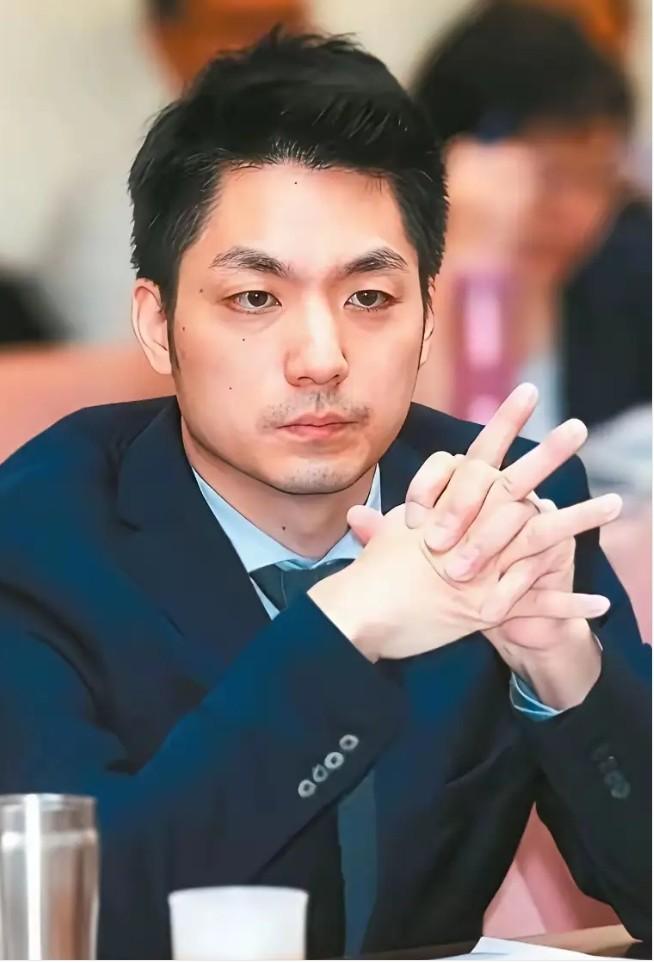 蒋家再提移灵大陆，全网吵翻了：民意与历史怎么算？

近日，蒋家后人再度发声，提议