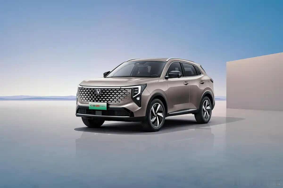 ​懂车之道讯 11月4日，我们从长安汽车官方了解到，旗下紧凑型SUV——新款长安